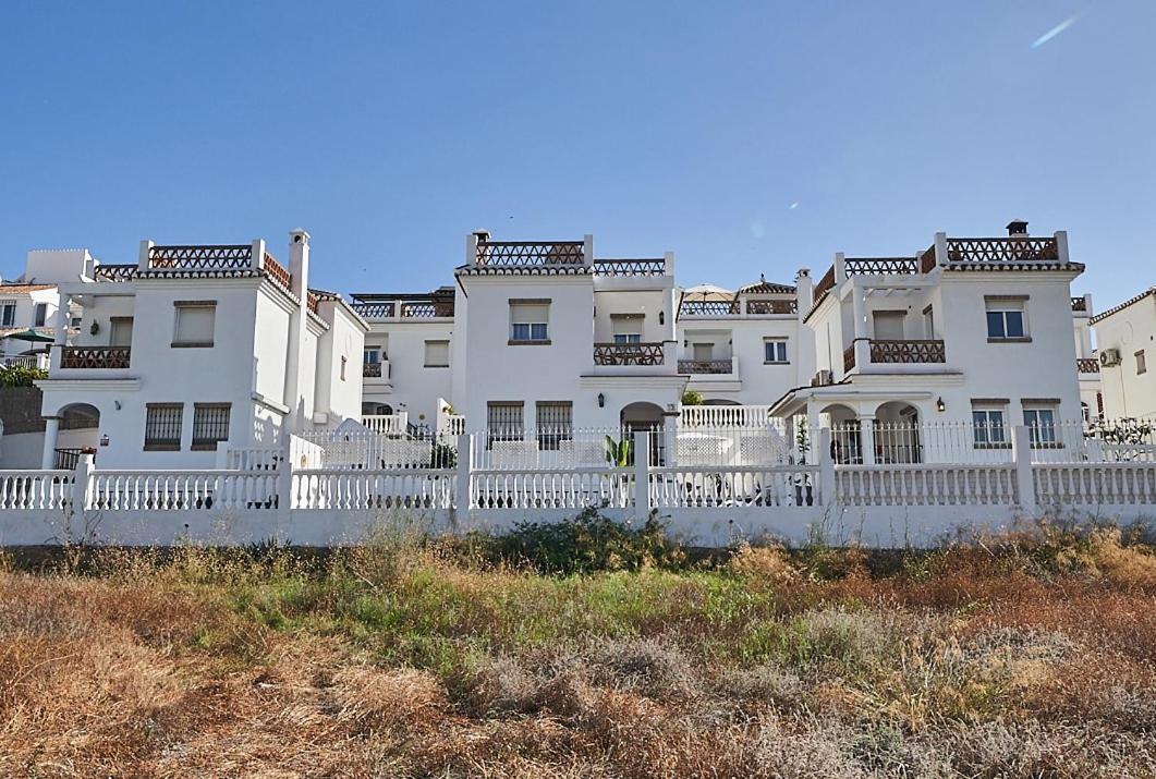 Villa Pura - Private Jacuzzi & Heated Pool Nerja Bagian luar foto