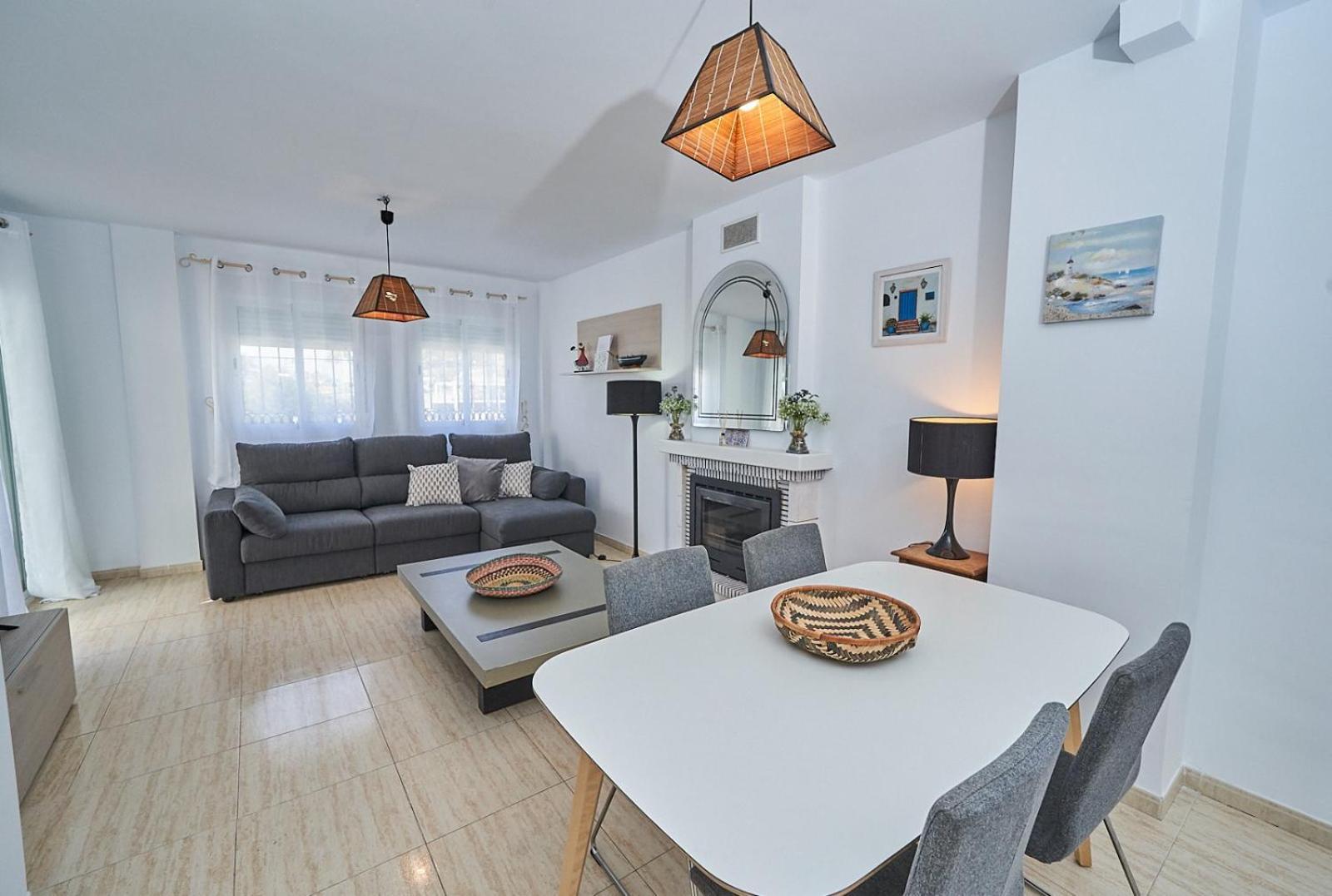 Villa Pura - Private Jacuzzi & Heated Pool Nerja Bagian luar foto
