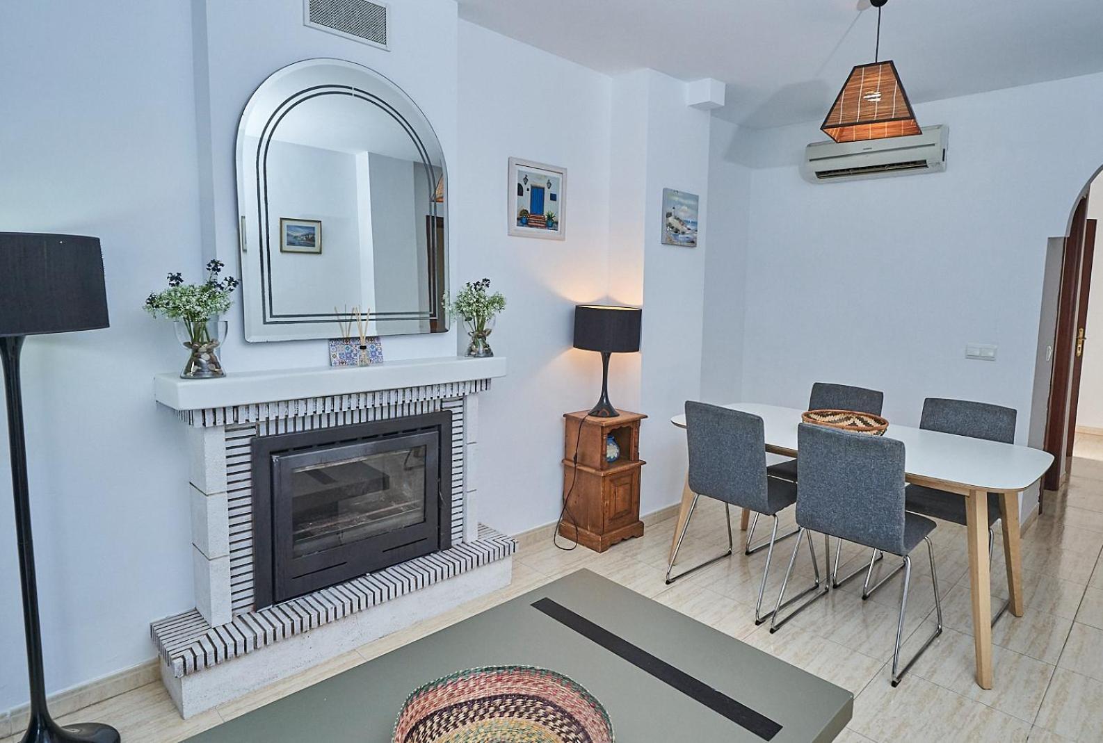 Villa Pura - Private Jacuzzi & Heated Pool Nerja Bagian luar foto