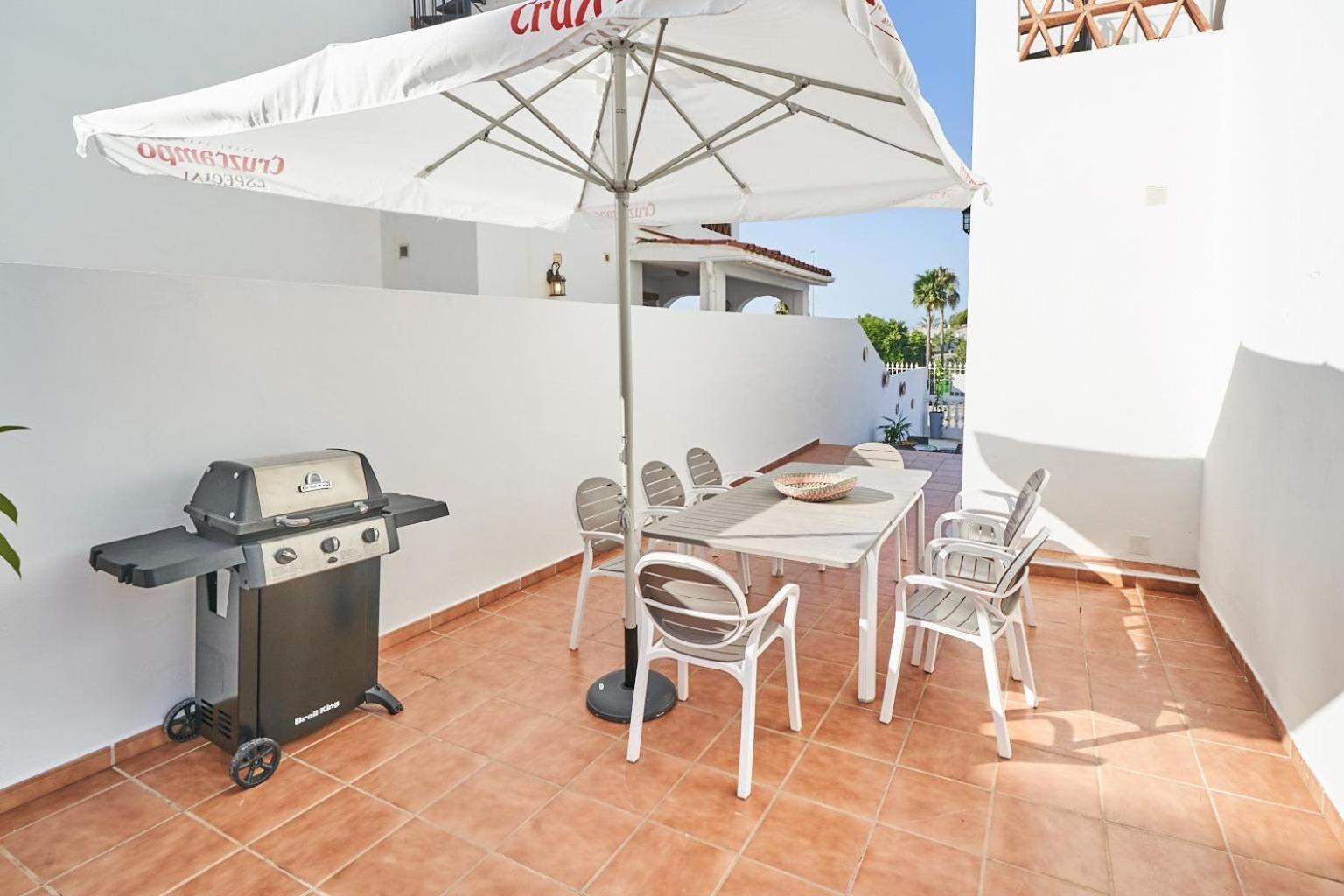 Villa Pura - Private Jacuzzi & Heated Pool Nerja Bagian luar foto