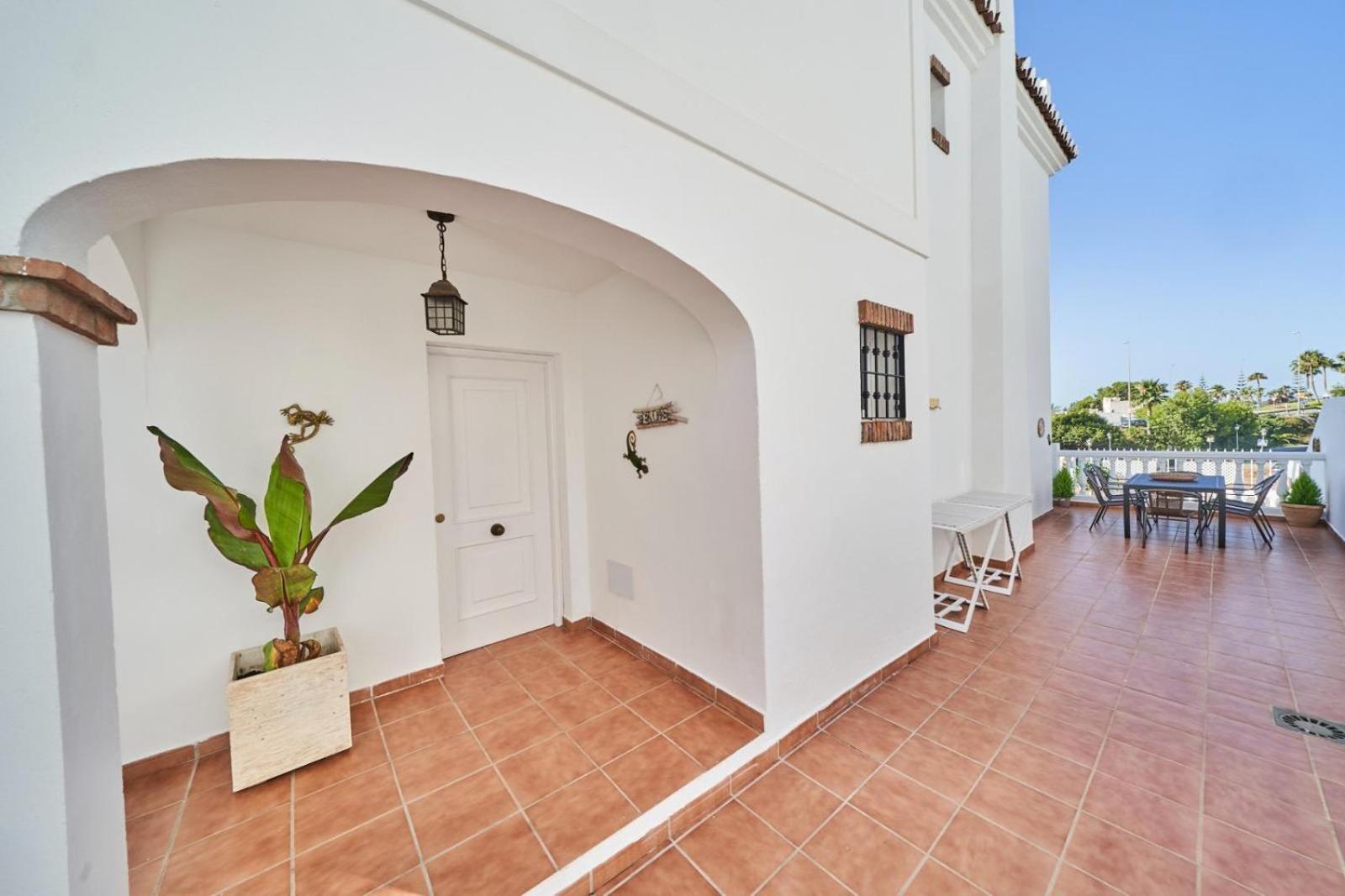 Villa Pura - Private Jacuzzi & Heated Pool Nerja Bagian luar foto