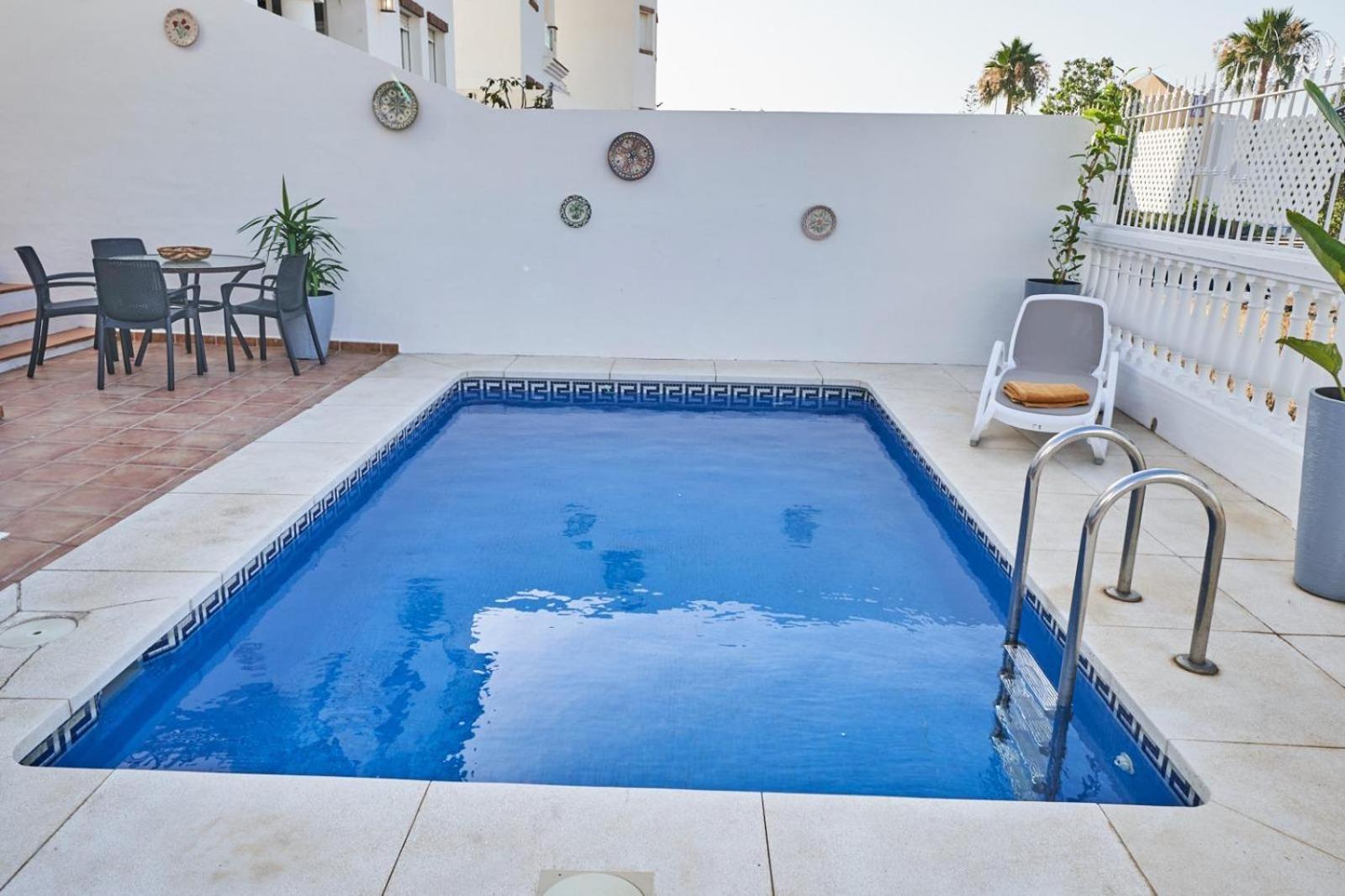Villa Pura - Private Jacuzzi & Heated Pool Nerja Bagian luar foto